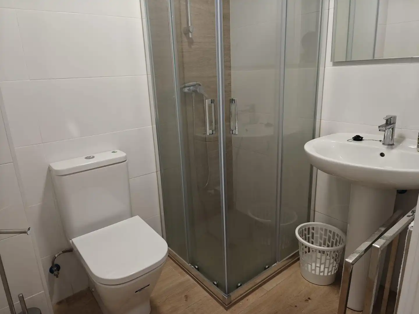 Badezimmer von Wohnung zur untervermieten in Granada mit Möbliert und Balkon