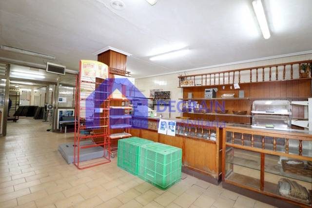 Local comercial en Venta en Oviedo - Albéniz en Teatinos - Los Prados