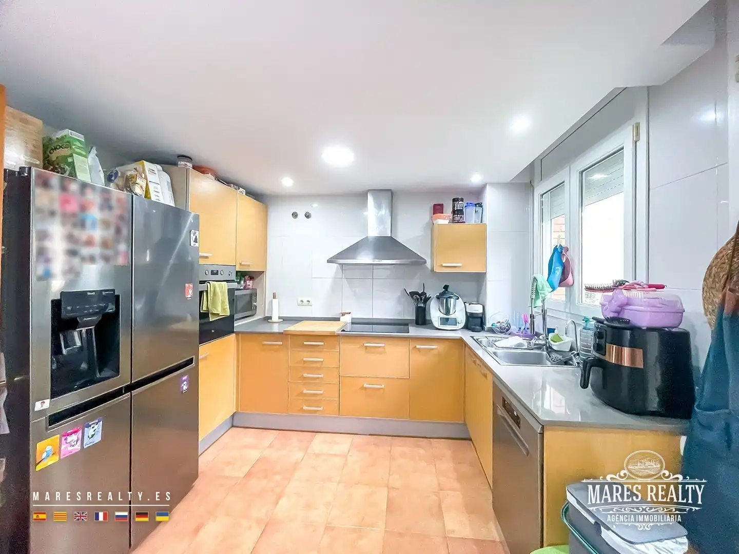 Cocina de Casa adosada en venta en Canet de Mar con Aire acondicionado, Calefacción y Jardín privado