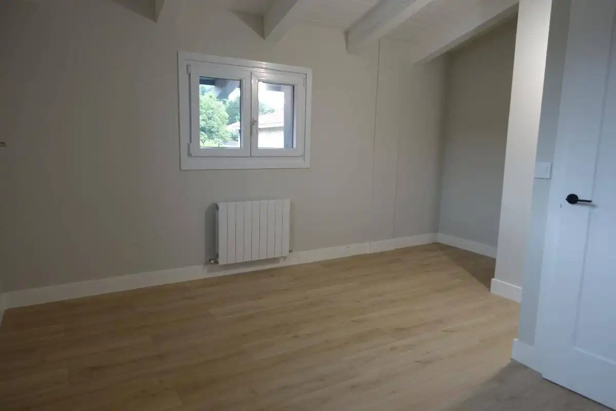 Habitación de Piso en venta en Castro-Urdiales con Calefacción, Jardín privado y Balcón