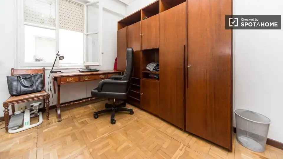 Room in Castellana