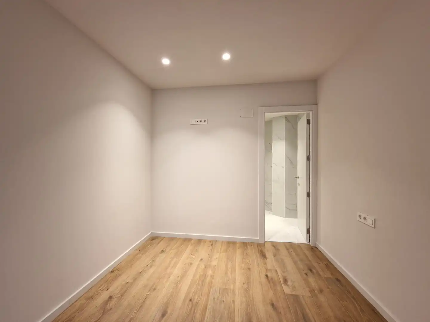 Ático en venta en Girona con Aire acondicionado, Calefacción y Terraza