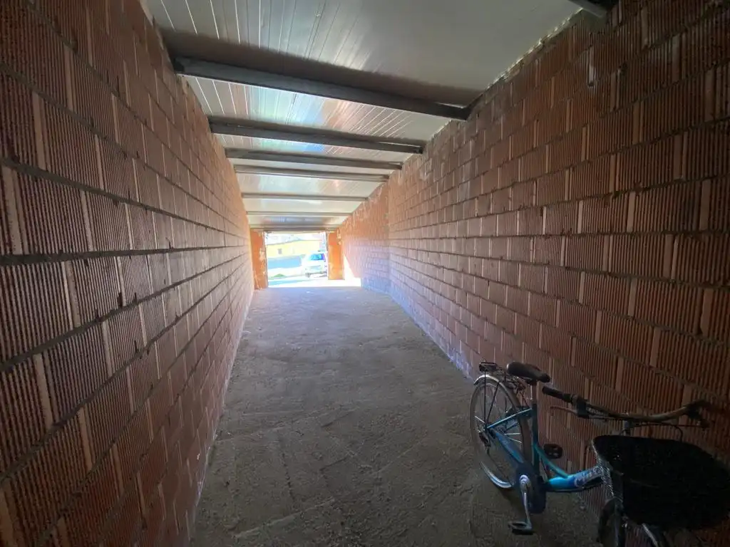 Parking de Casa o chalet en venta en Algadefe con Calefacción, Trastero y Amueblado