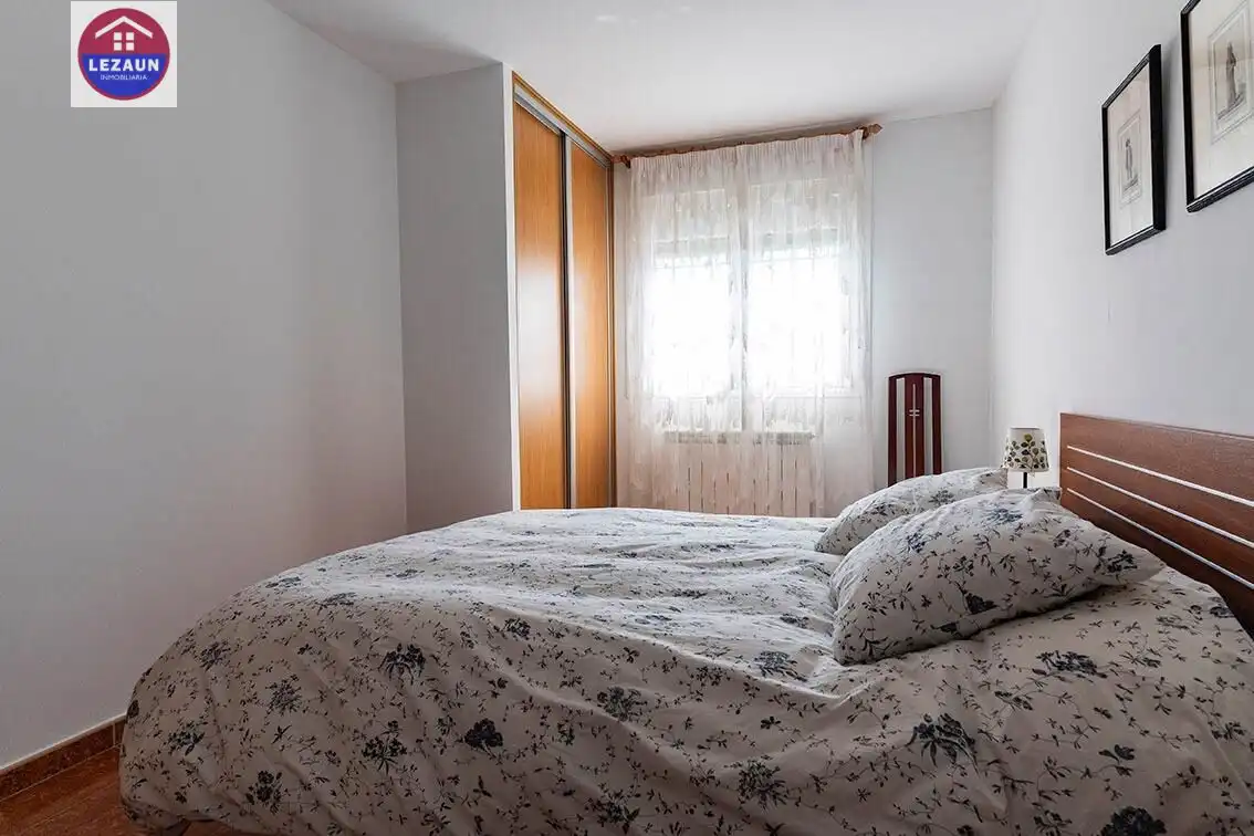 Habitación de Casa o chalet en venta en Marcilla con Jardín privado y Amueblado