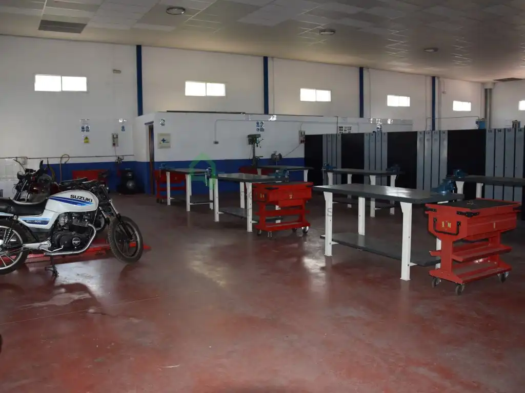 Nau industrial en venda en Badajoz