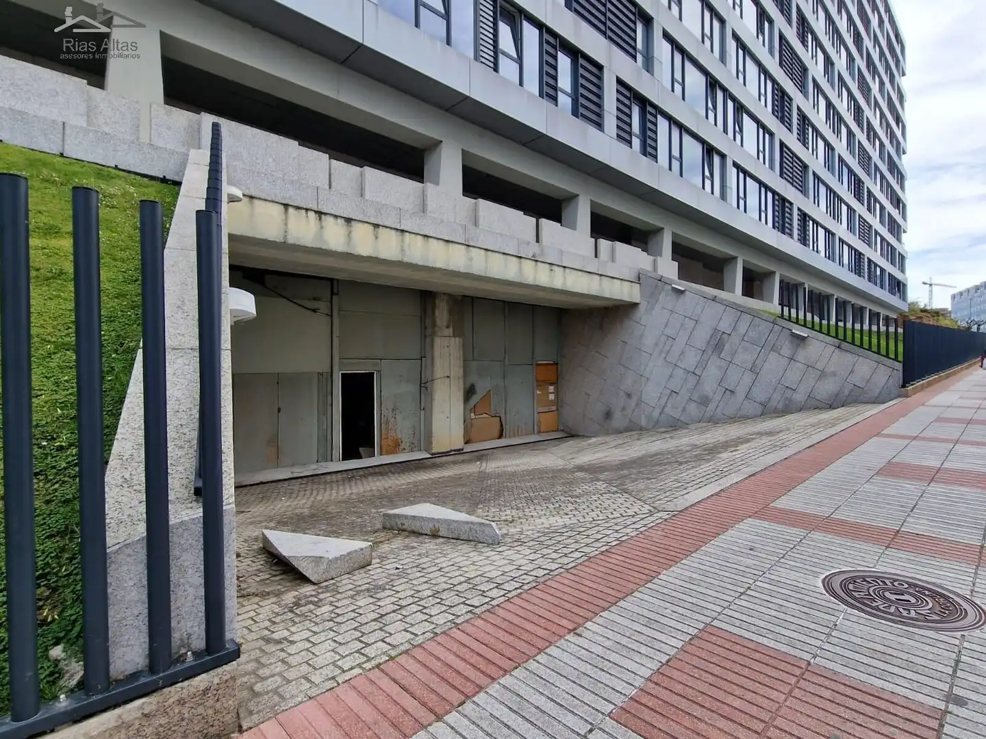Vista exterior de Local en venta en A Coruña Capital 