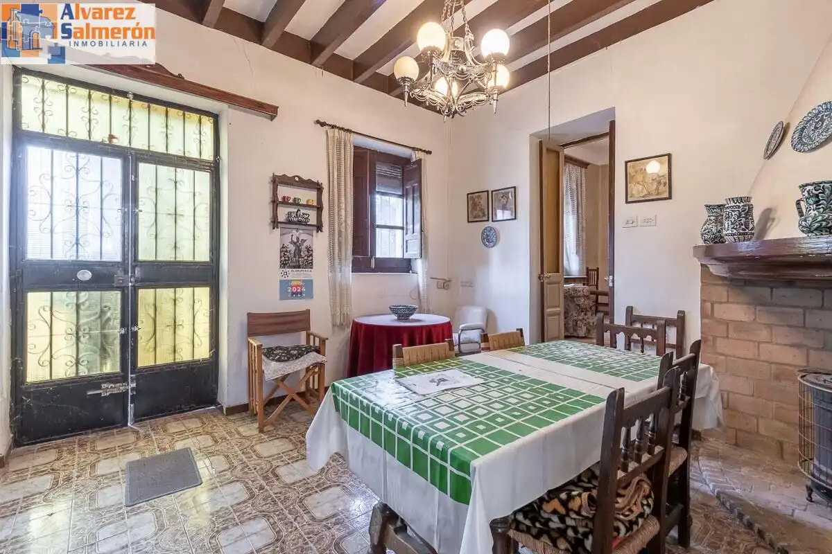 Country homes for sale in Calle CAJAR, Barrio de la Vega