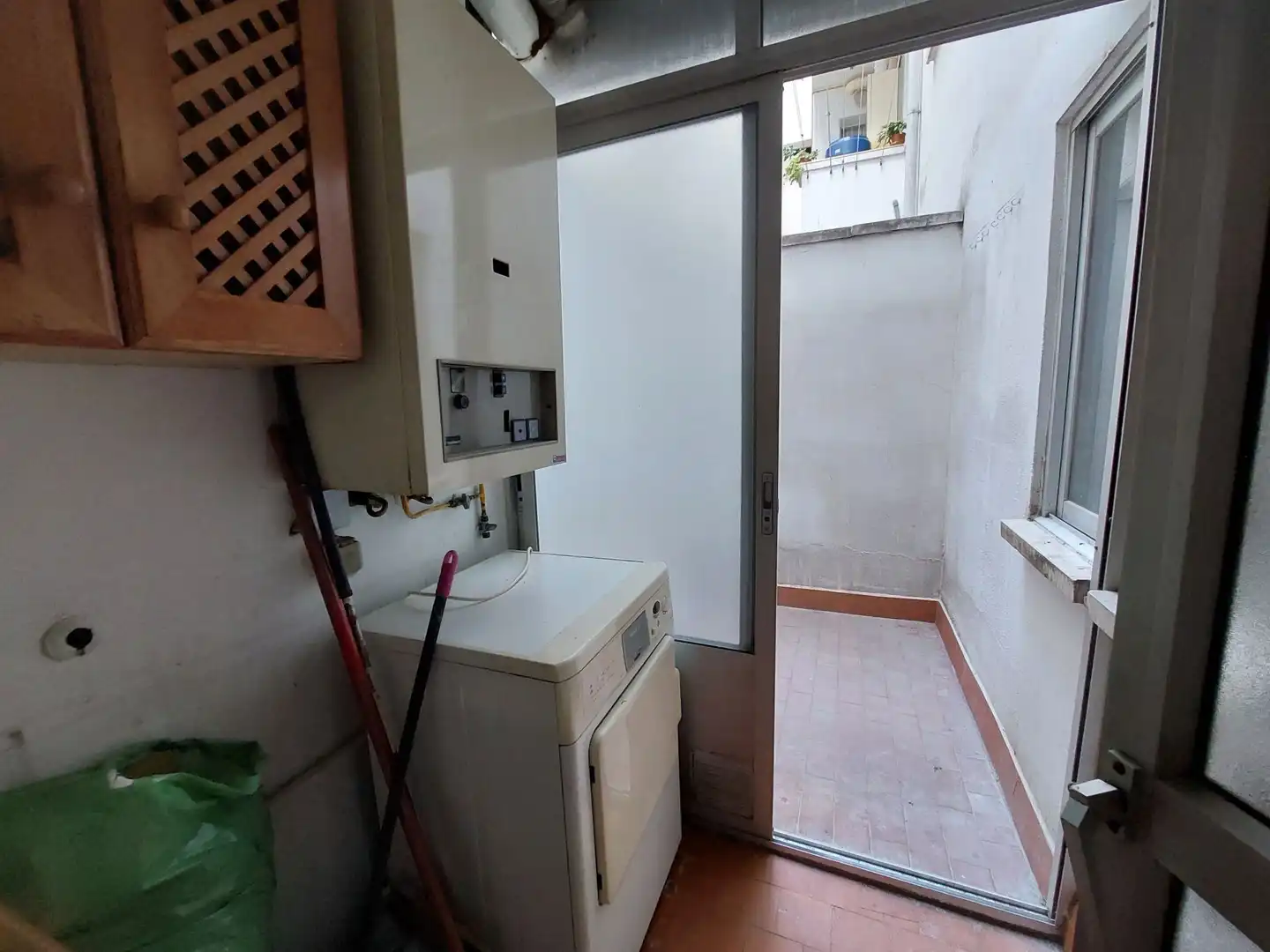 Wohnung zum Verkauf in Mérida mit Klimaanlage, Abstellraum und Möbliert