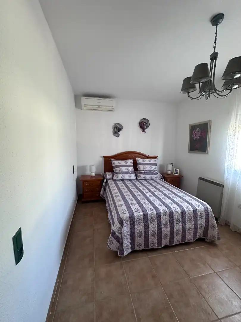 Dormitori de Casa o xalet en venda en Illana amb Aire condicionat, Calefacció i Jardí privat