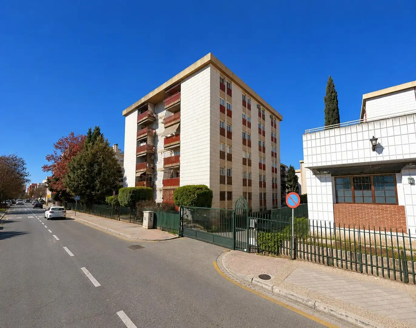 Vista exterior de Piso en venta en Granada