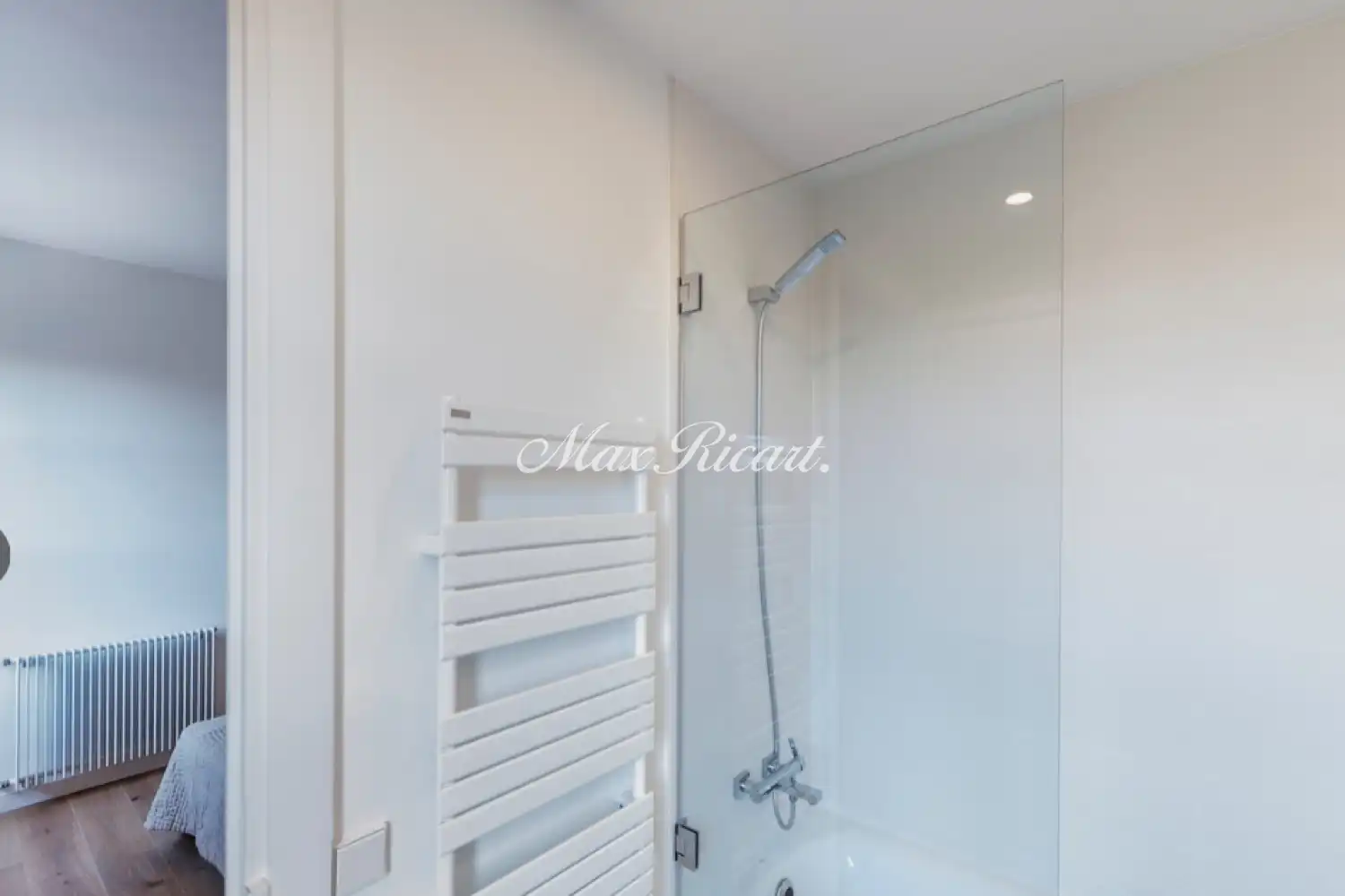 Badezimmer von Wohnung zur Miete in Barcelona mit Klimaanlage, Heizung und Terrasse