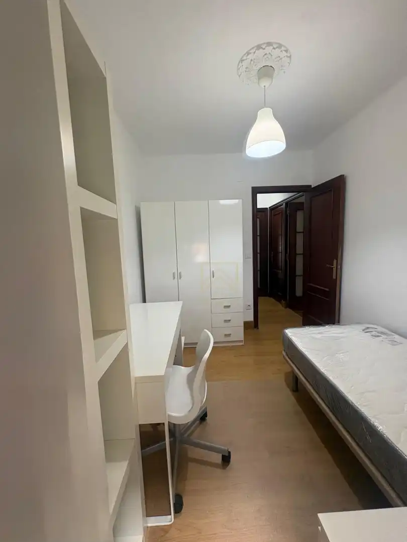 Bedroom of Flat for rent in Santander  with Heating