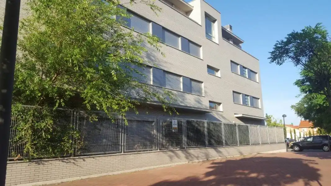 Außenansicht von Wohnung zur Miete in Valladolid mit Heizung, Privatgarten und Terrasse