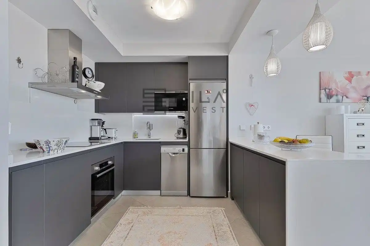 Cocina de Piso en venta en Fuengirola con Aire acondicionado, Terraza y Trastero