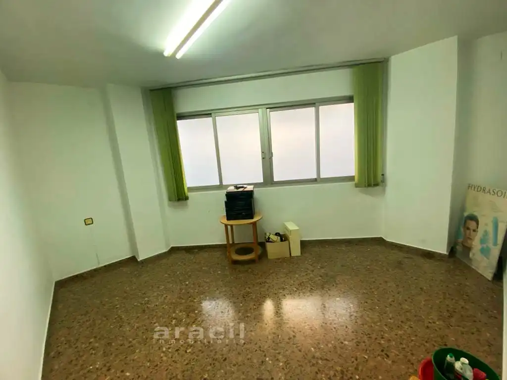 Habitación de Local en venta en Alcoy / Alcoi