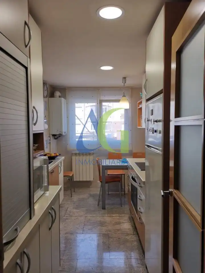 Cocina de Piso en venta en León Capital  con Calefacción, Parquet y Terraza