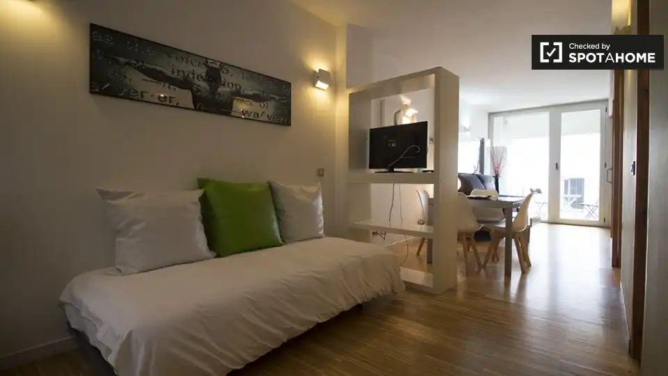 Flat with terrace to rent in Centro, imagen 2
