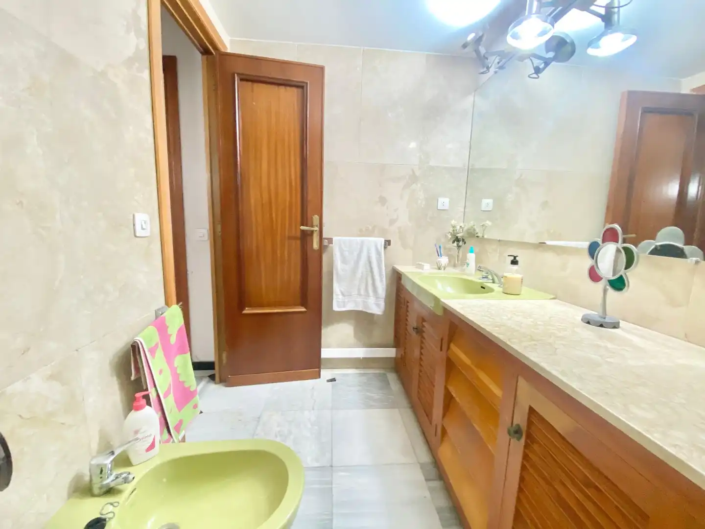 Bathroom of Apartments for rent in Benidorm  with Heating, Swimming Pool and Furnished