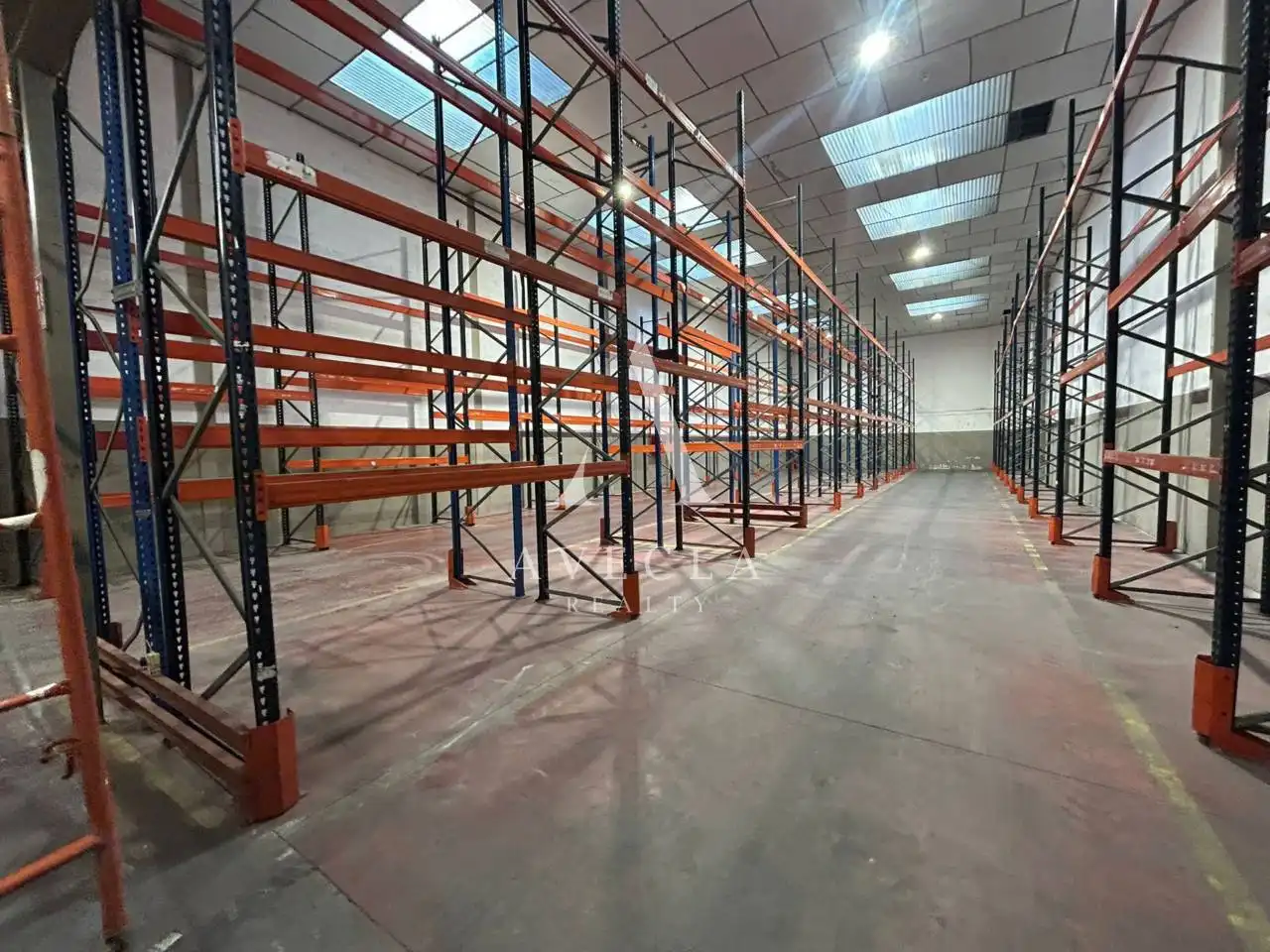 Fabrikhallen zur Miete in Viladecavalls