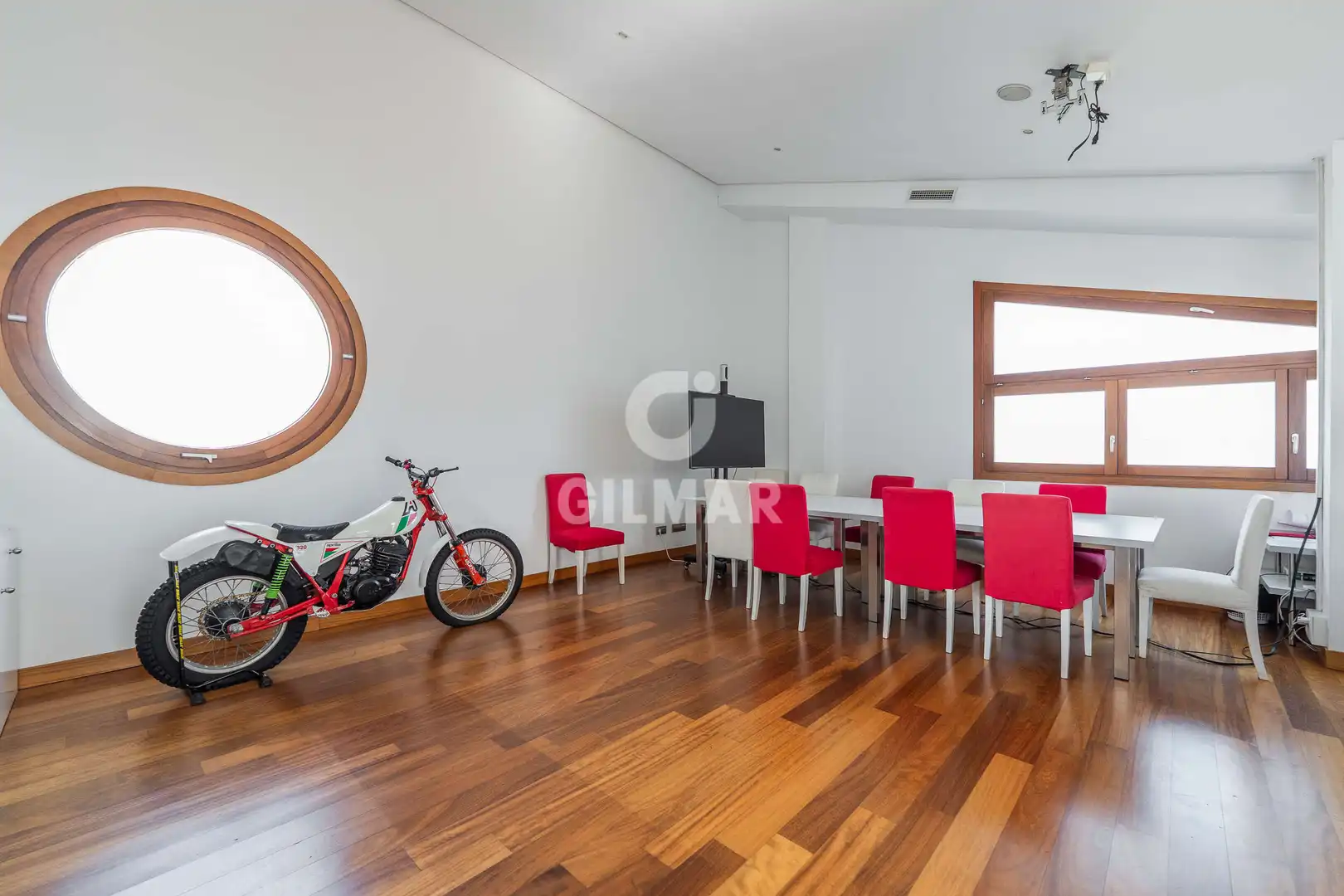 Comedor de Casa o chalet en venta en Madrid con Calefacción, Jardín privado y Piscina