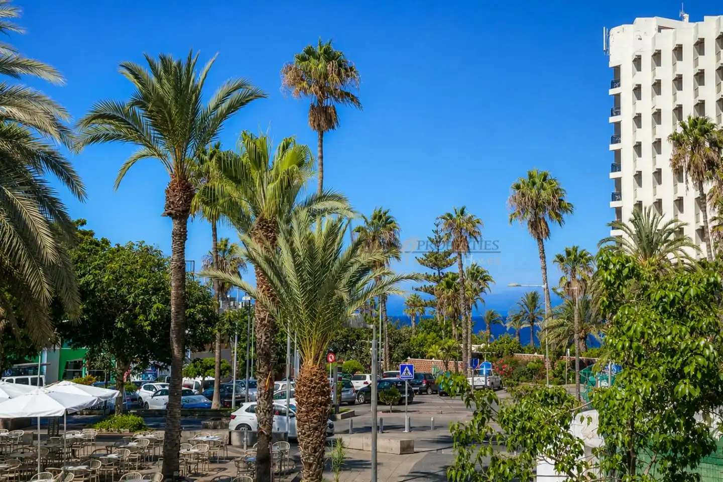 Vista exterior de Estudi en venda en Arona amb Terrassa, Moblat i Piscina comunitària