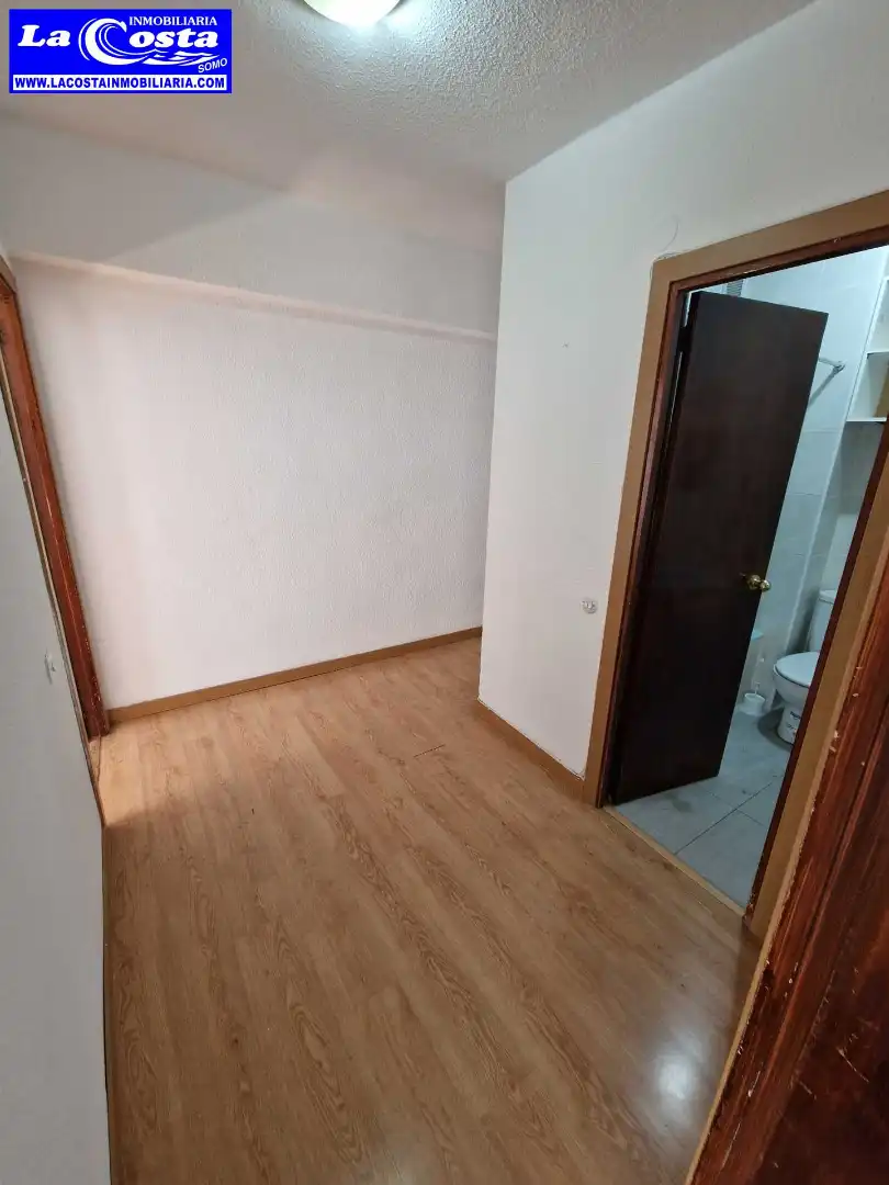 Flat for sale in Santander  with Parquet flooring, Oven and Washing machine