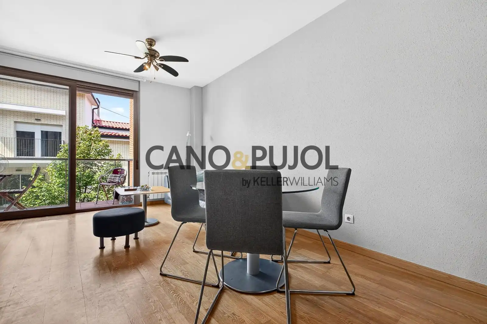 Sala de estar de Piso en venta en Rubí con Calefacción y Terraza
