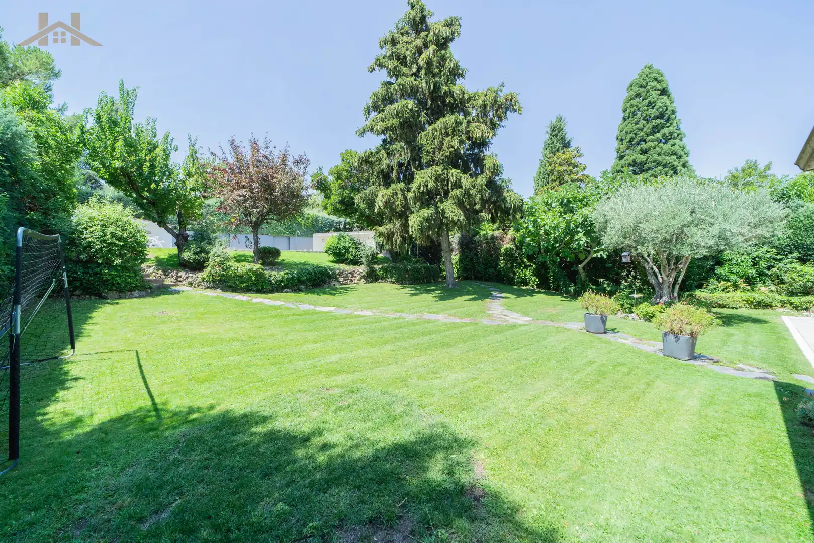 Jardí de Casa o xalet en venda en Majadahonda amb Aire condicionat, Calefacció i Jardí privat