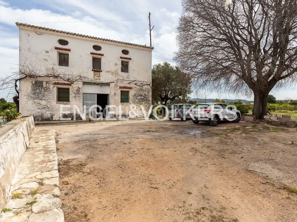 Vista exterior de Finca rústica en venda en Alzira amb Calefacció, Terrassa i Piscina