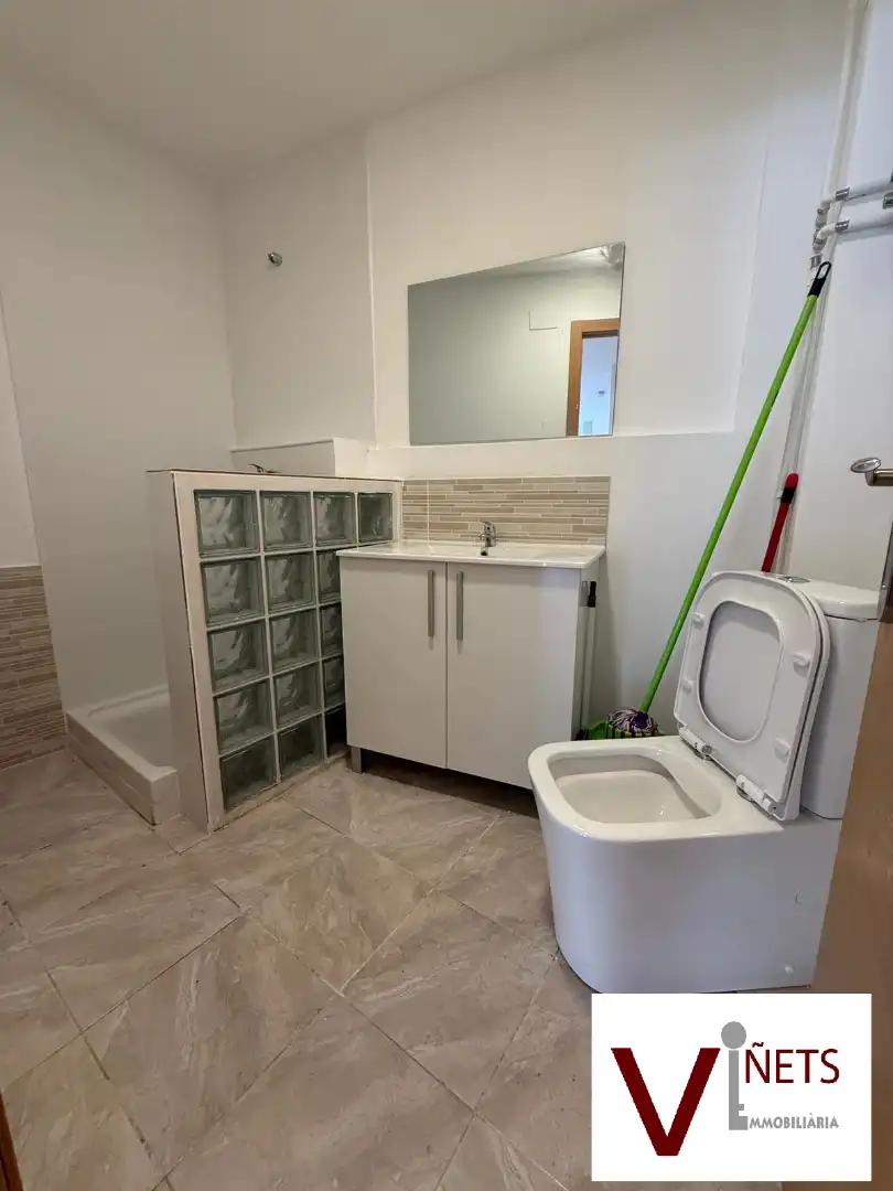 Local comercial en alquiler en Carrer Calàbria, imagen 17