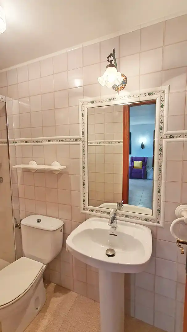 Baño de Apartamento de alquiler en Miramar con Aire acondicionado, Terraza y Amueblado