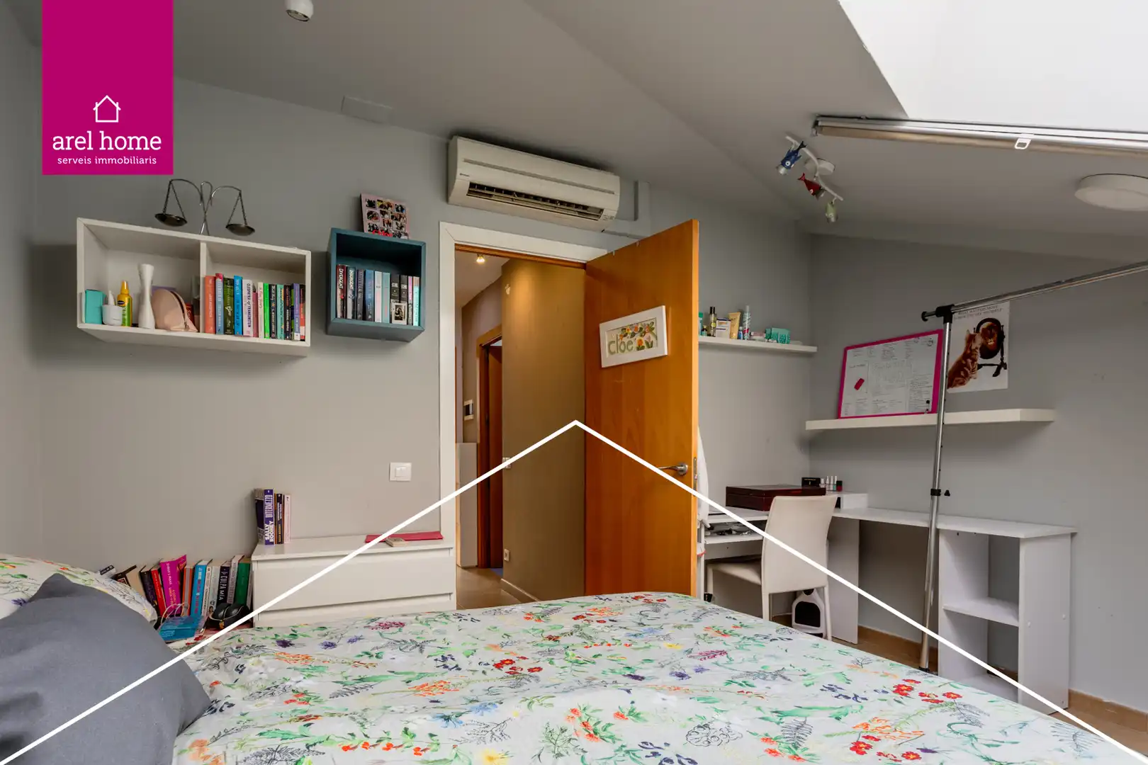 Habitación de Casa adosada en venta en Esplugues de Llobregat con Aire acondicionado, Calefacción y Terraza