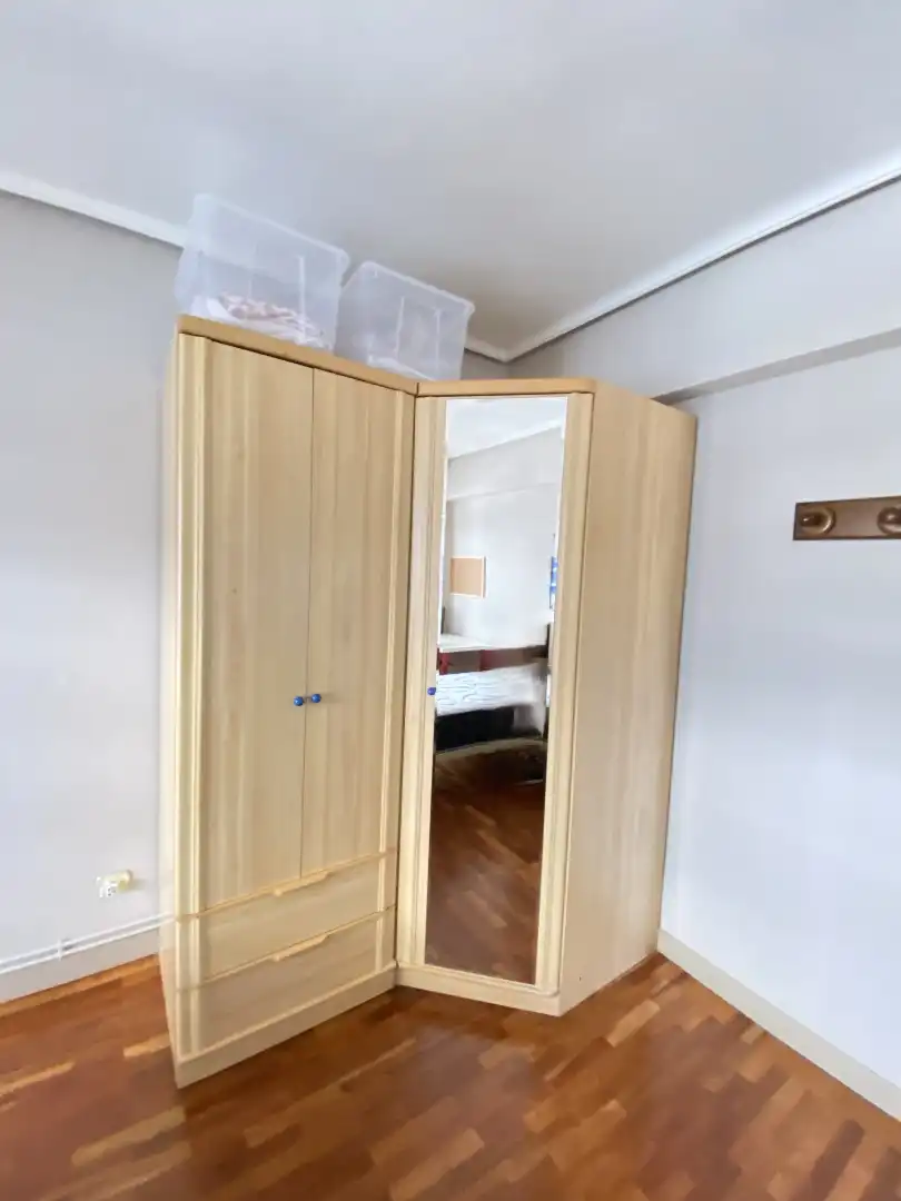 Habitación de Piso de alquiler en Bilbao  con Calefacción, Terraza y Amueblado