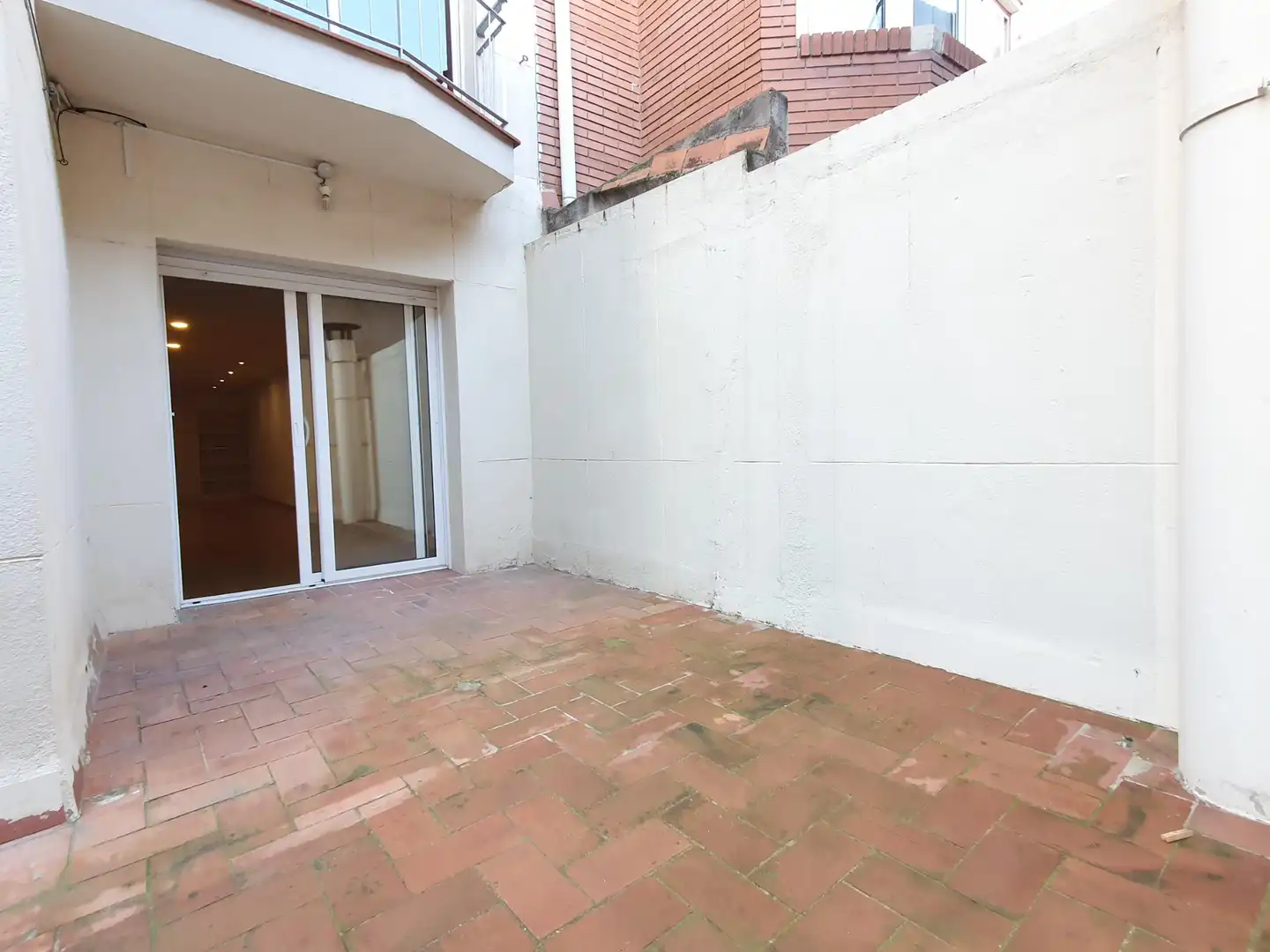 Terrasse von Wohnung zur Miete in Barcelona mit Parkett, Terrasse und Ofen