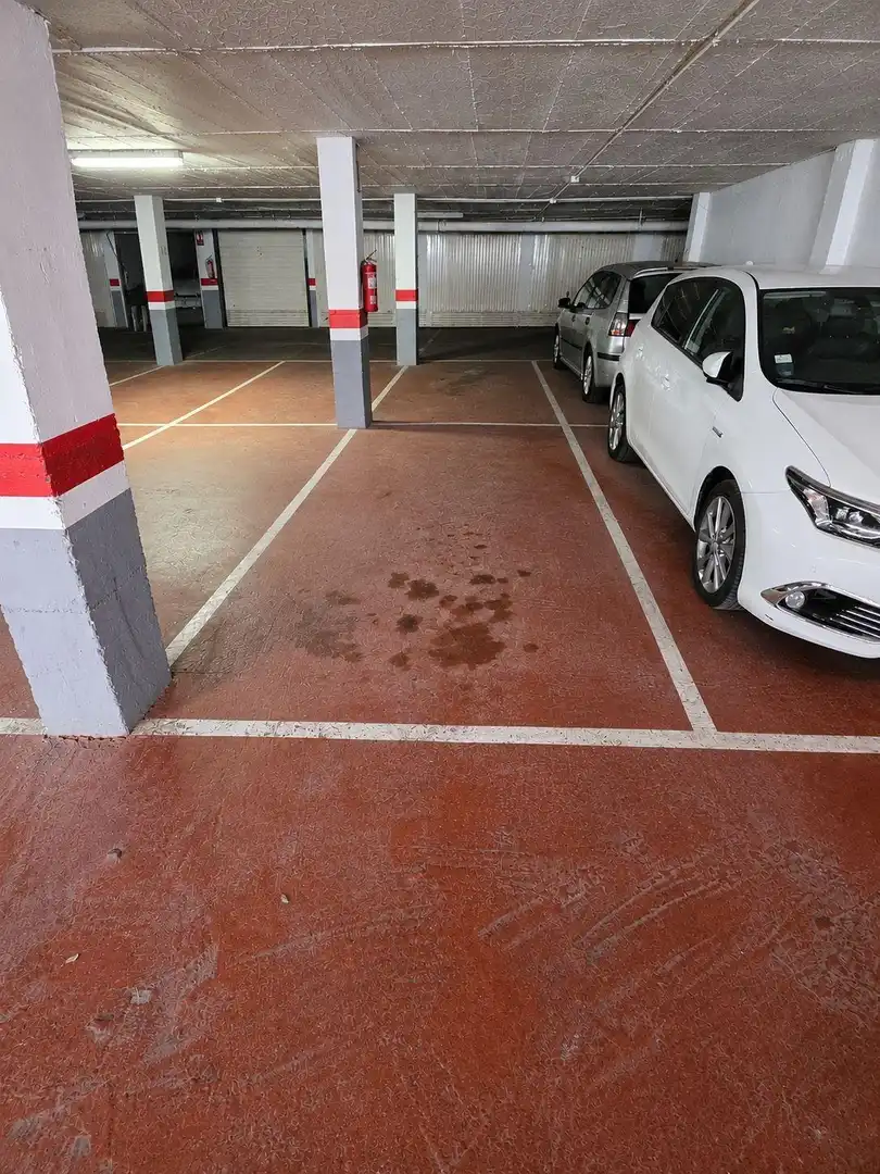 Aparcament de Pis en venda en Salou amb Aire condicionat, Terrassa i Moblat