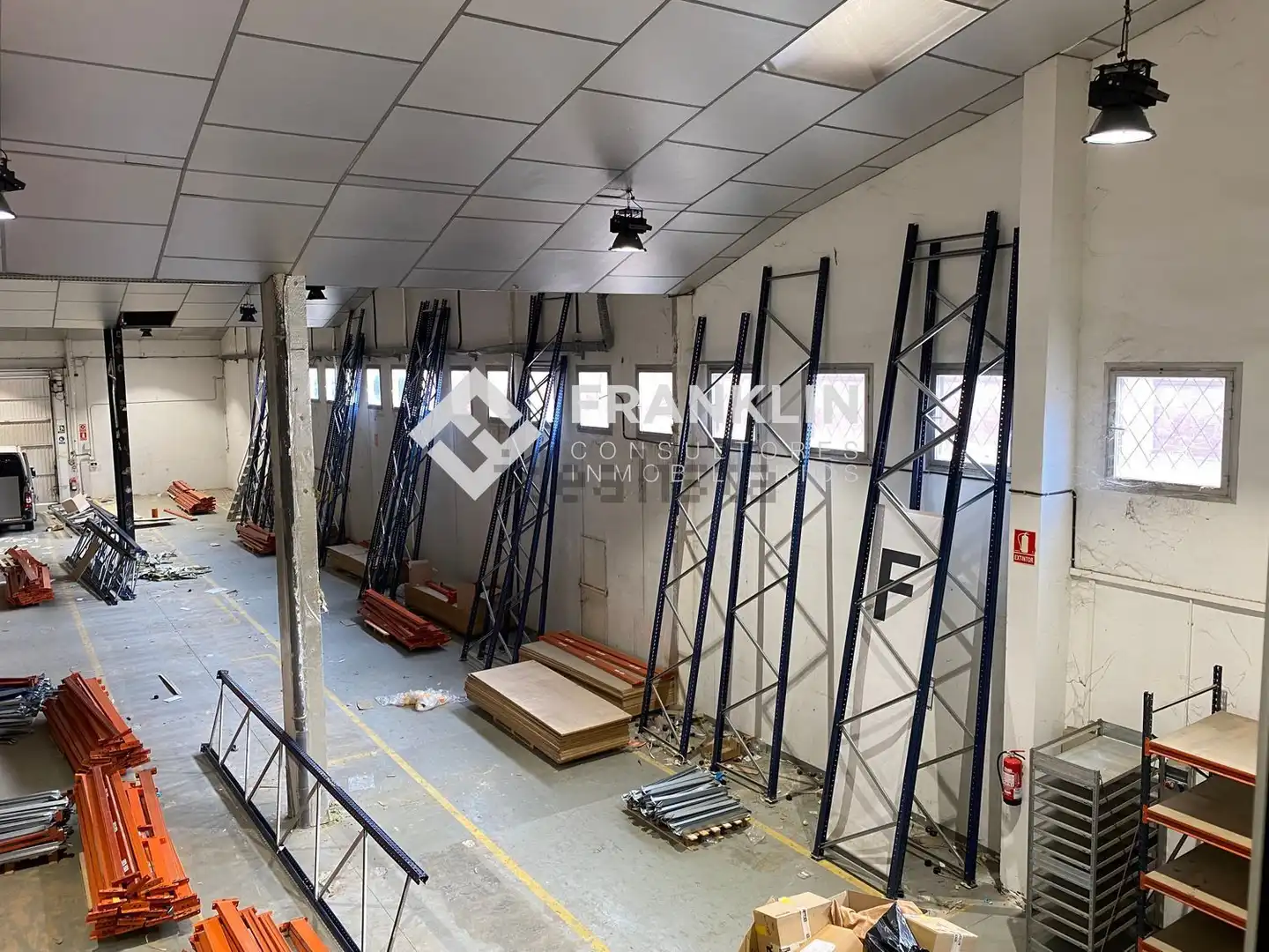 Nave industrial en venta en Cornellà de Llobregat