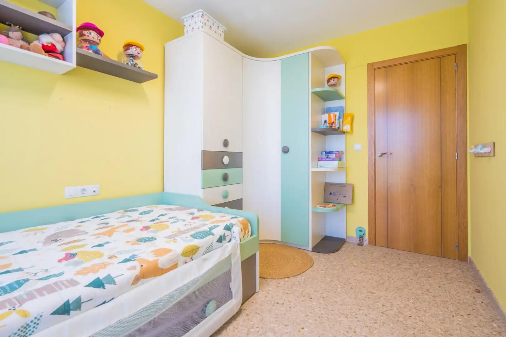 Bedroom of Flat for sale in La Pobla de Vallbona  with Air Conditioner, Heating and Terrace