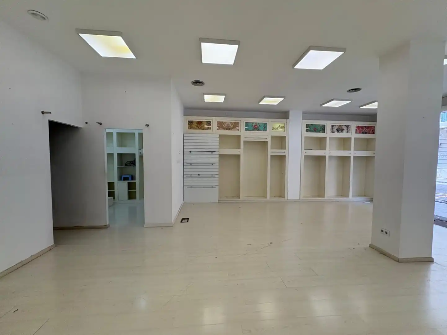 Business premises to rent in Valencia - CL CIRILO AMOROS