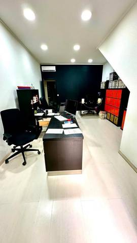 Local comercial en Venta en Calle Burgos en Los Barreros - Cuatro Santos