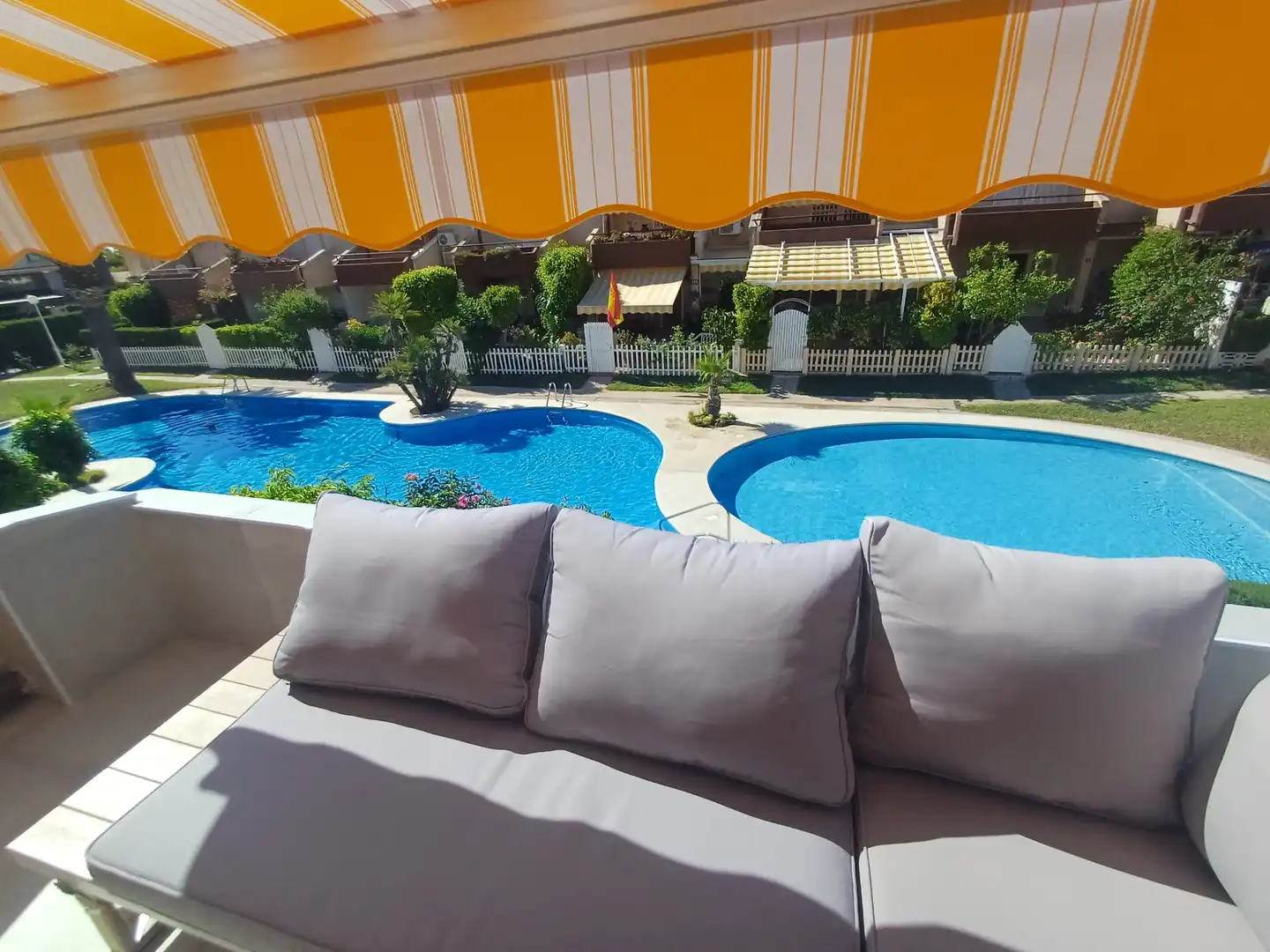 Piscina de Casa adosada de lloguer en Alicante / Alacant amb Aire condicionat, Calefacció i Terrassa