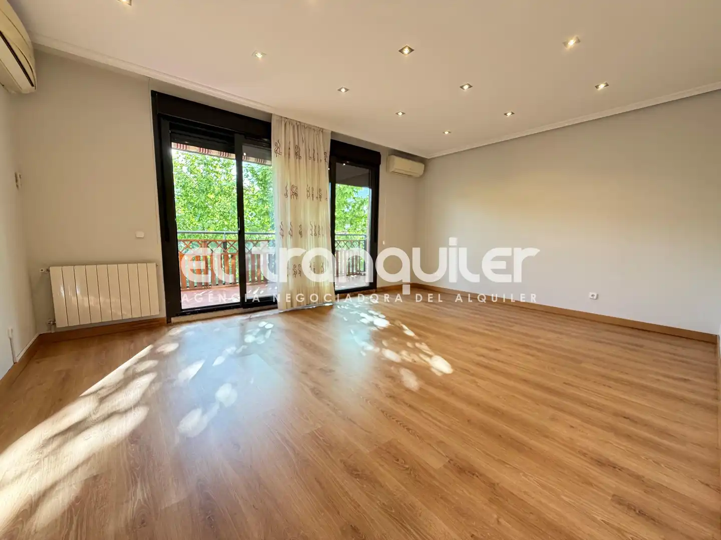 Living room of Flat for rent in Arganda del Rey  with Air Conditioner, Terrace and Swimming Pool