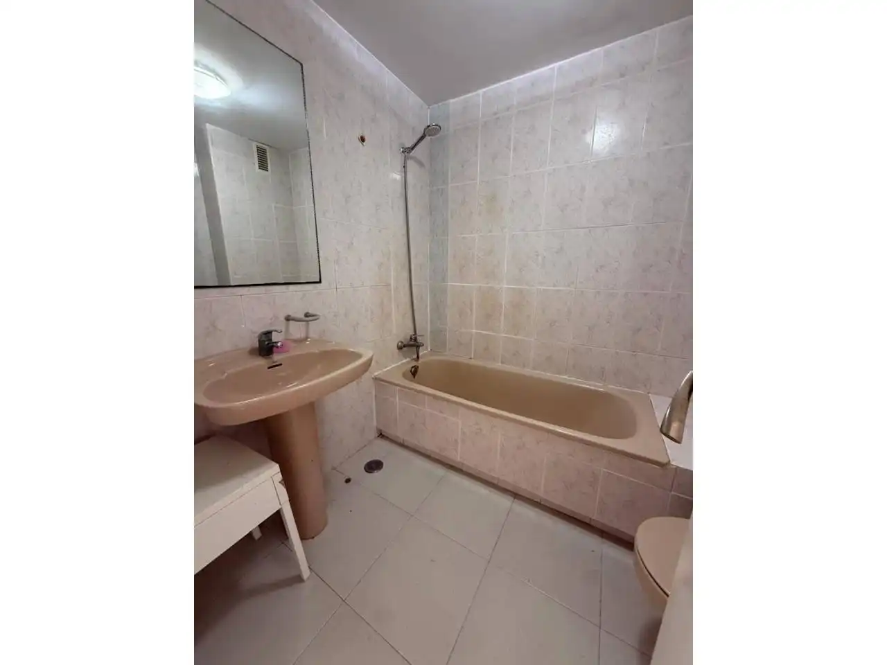 Baño de Piso en venta en Cartagena con Aire acondicionado