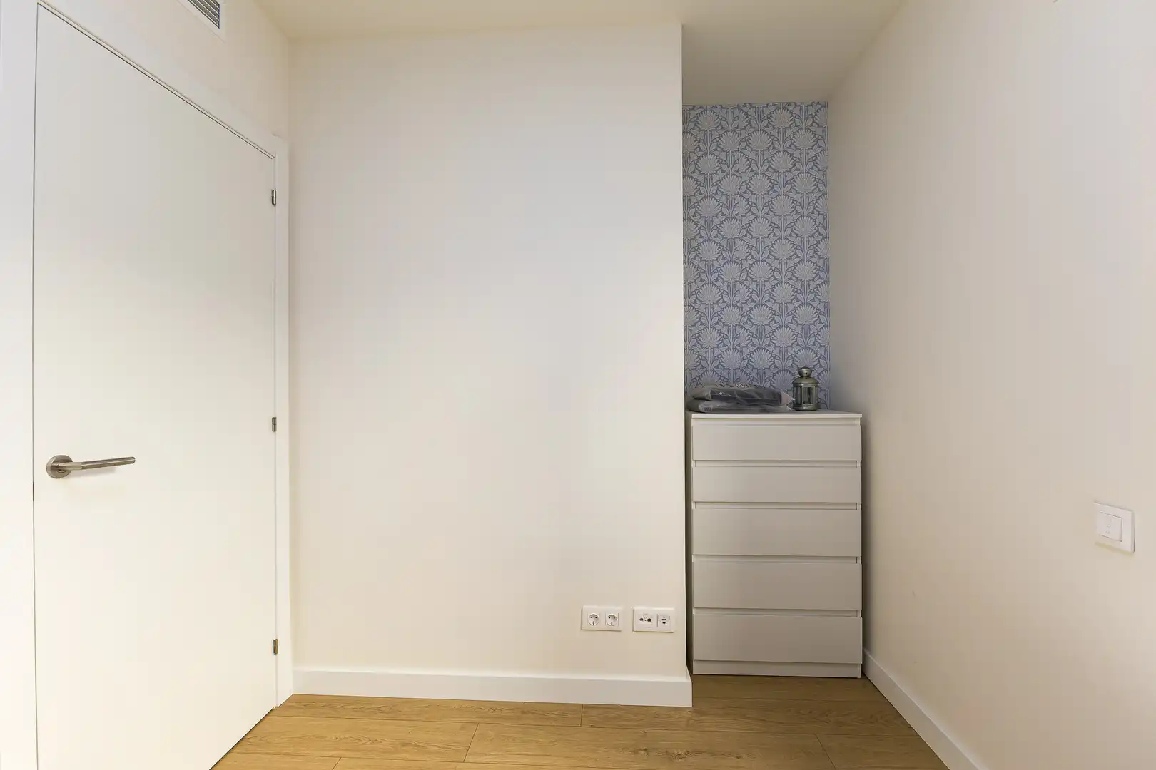 Bedroom of Apartments for sale in Vilanova i la Geltrú  with Air Conditioner, Heating and Storage room