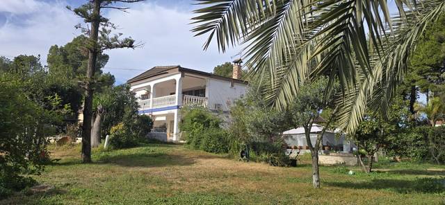 Casa-chalet en Venta en Olocau