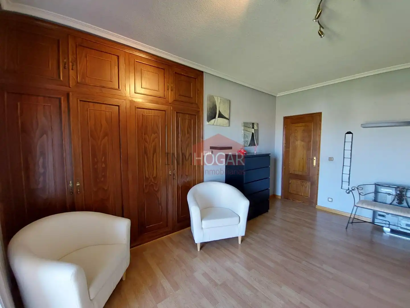 Bedroom of Houses for sale in Sanchidrián  with Private garden, Parquet flooring and Terrace