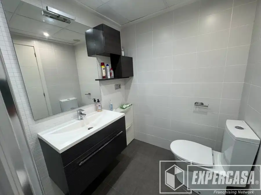 Baño de Piso en venta en Beniparrell con Aire acondicionado, Parquet y Amueblado
