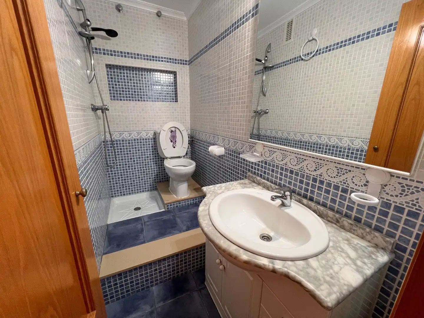 Bany de Casa adosada en venda en Torrevieja amb Calefacció, Jardí privat i Terrassa