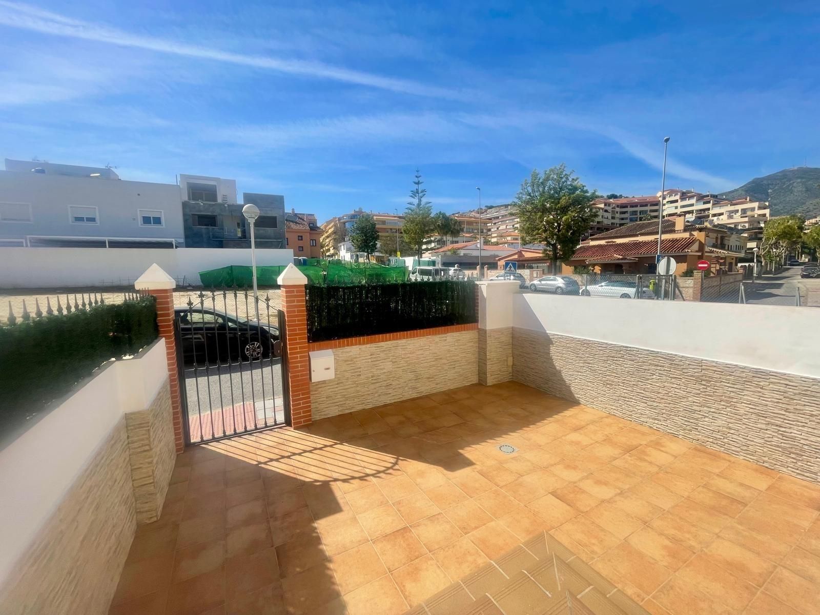 Exterior view of Single-family semi-detached to rent in Fuengirola  with Air Conditioner, Heating and Terrace