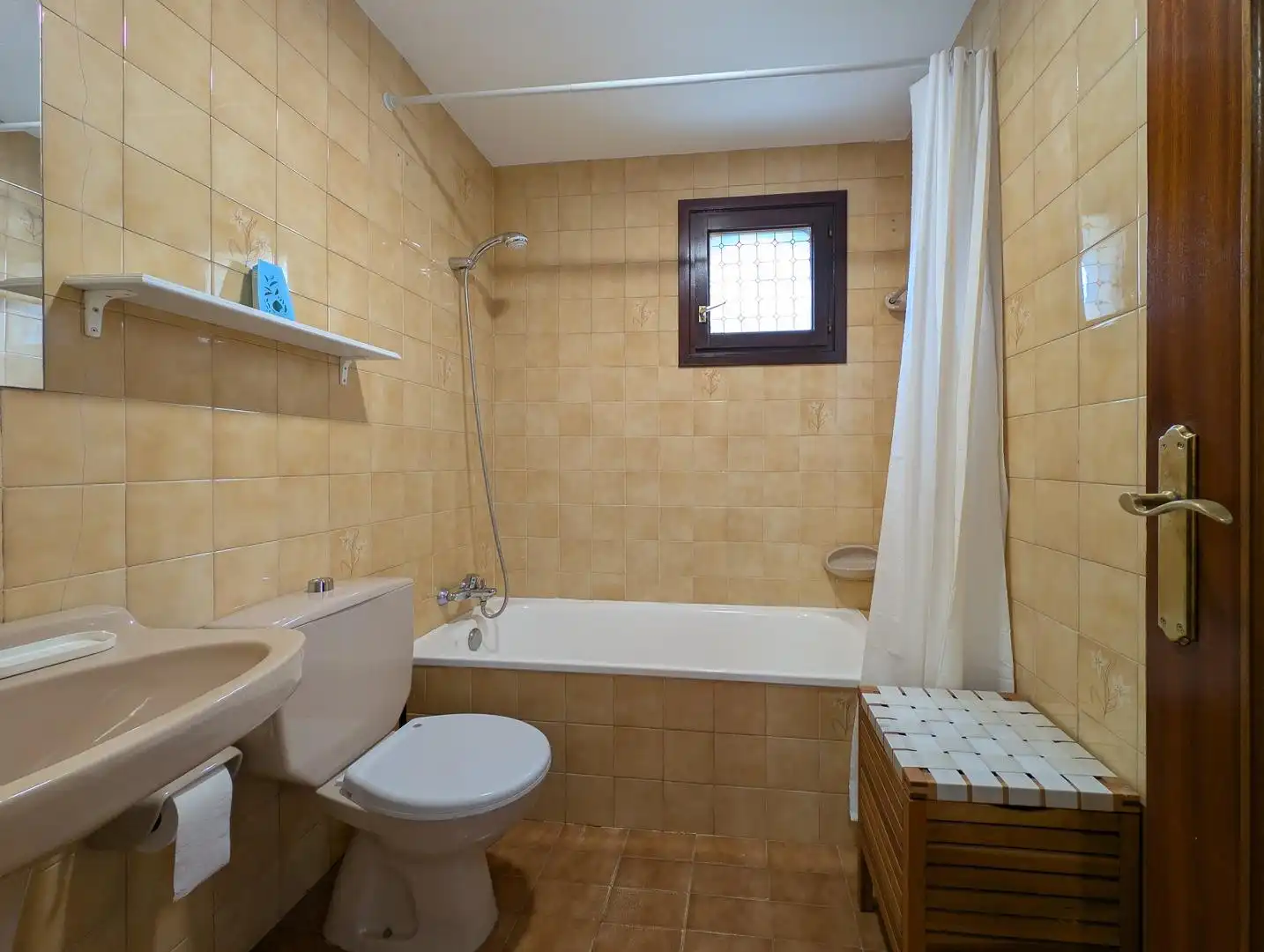 Badezimmer von Wohnung zur Miete in Santander mit Heizung, Parkett und Möbliert