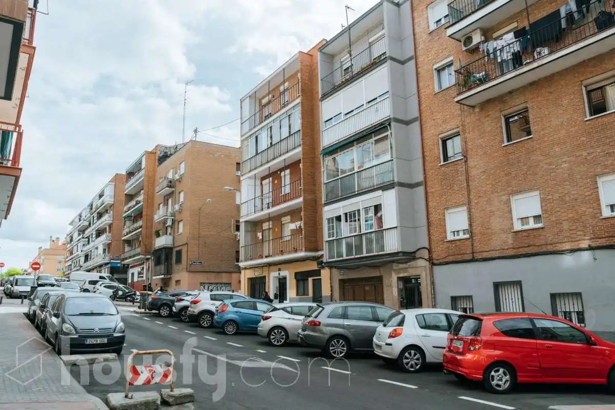 Wohnung zur Miete in Calle de Salas Barbadillo, Pueblo Nuevo